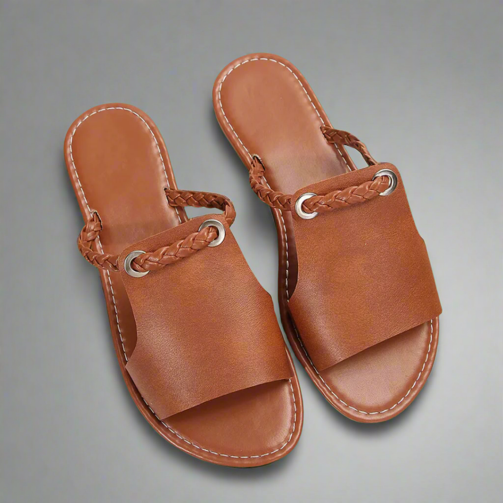 Katelina | Handgefertigte flache Sandalen aus hochwertigem Material