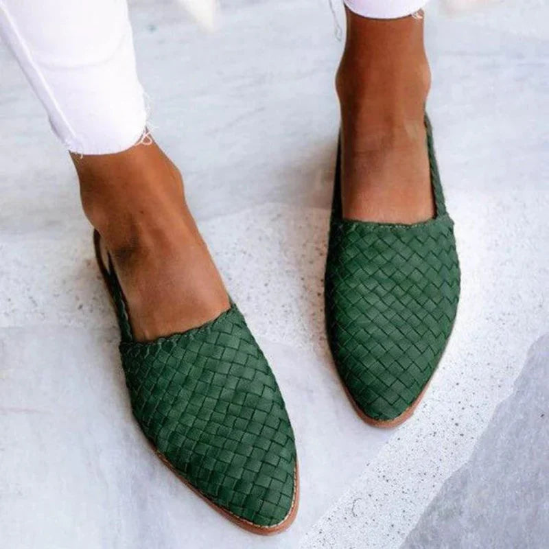 Schicke geflochtene Leder-Slipper