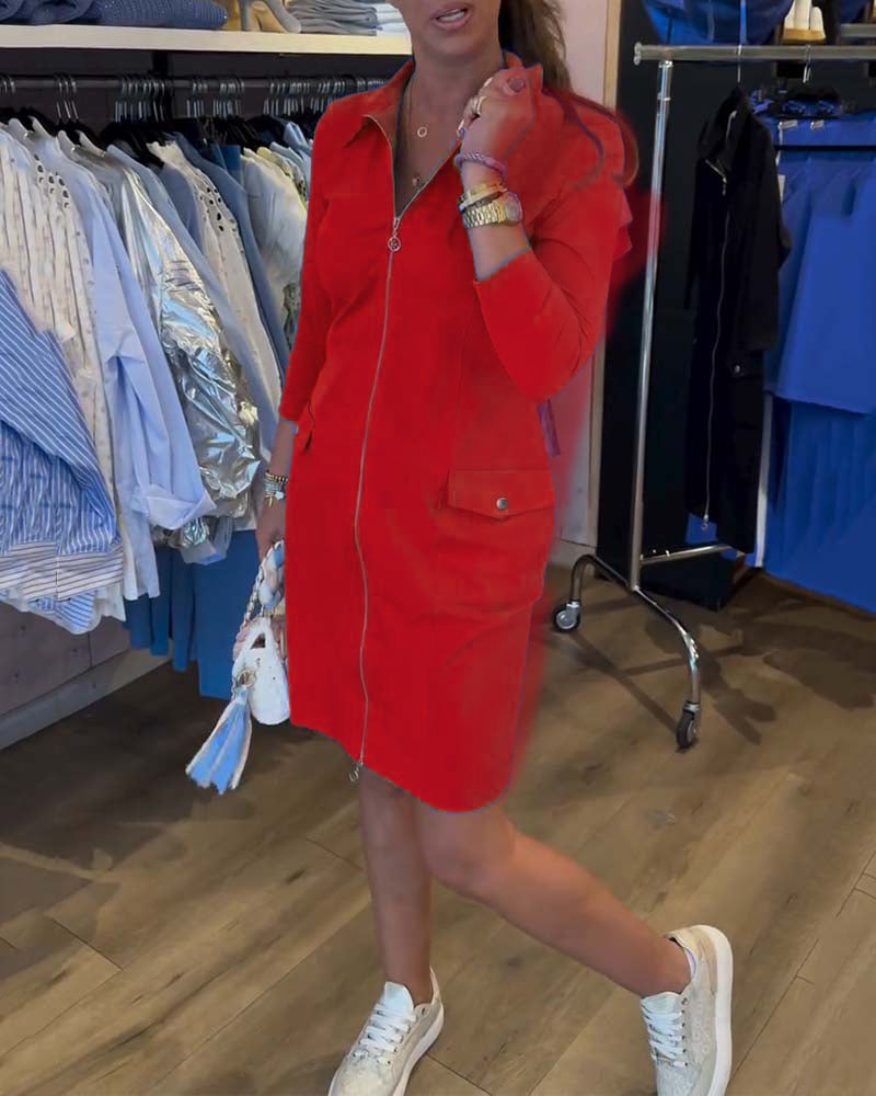 Einfarbiges Kleid mit Reißverschluss und langen Ärmeln
