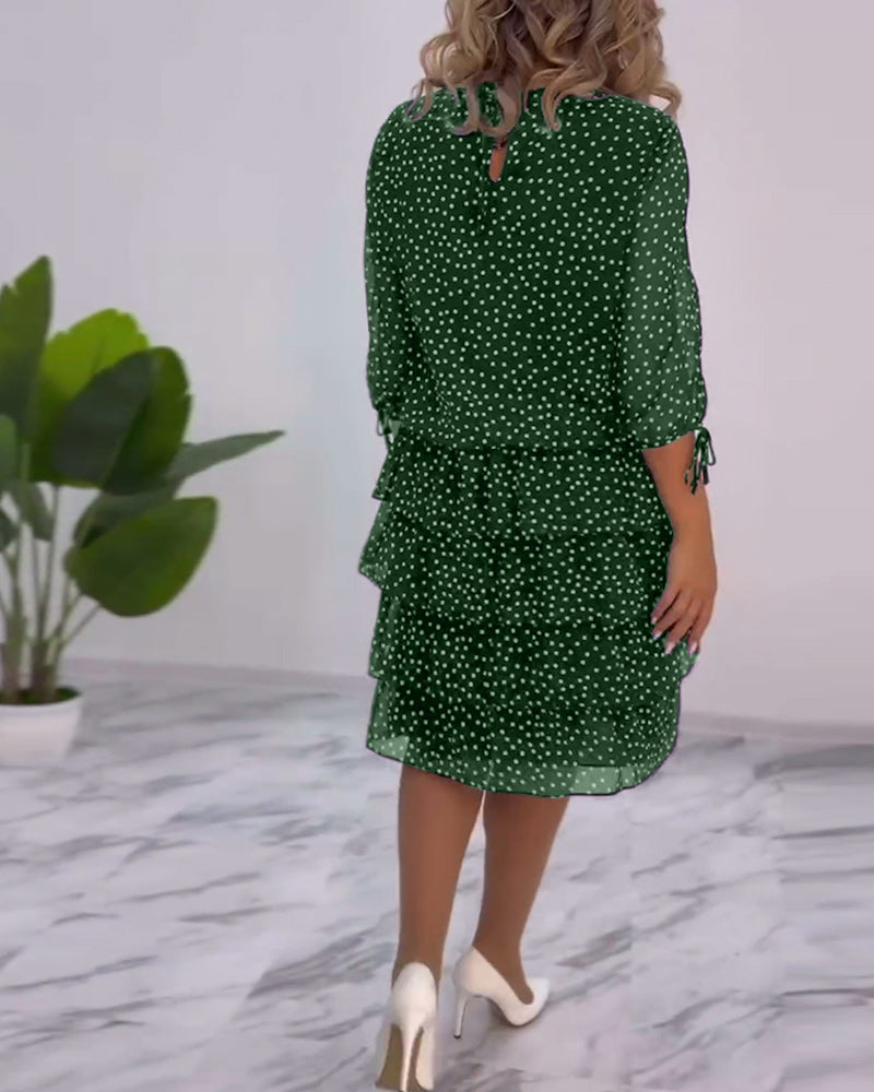 Karen™ I Elegant lagdelt kjole med prikker