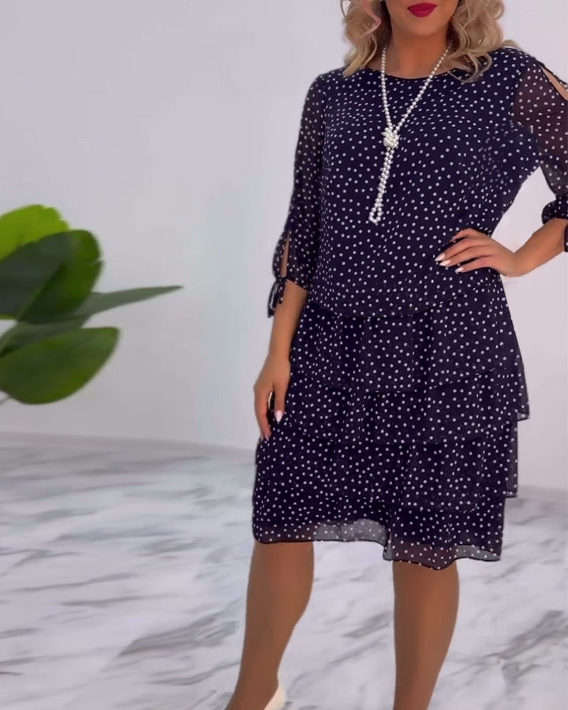 Karen™ I Elegant lagdelt kjole med prikker