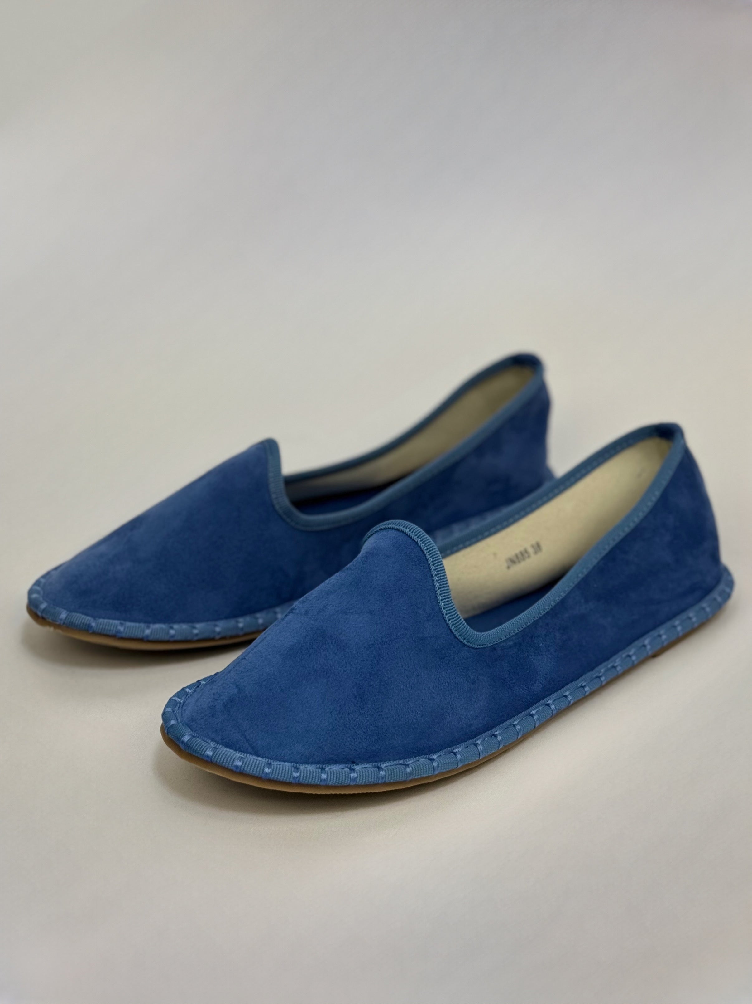 Samt-Sandalen für Frauen - zeitlose Hausschuhe