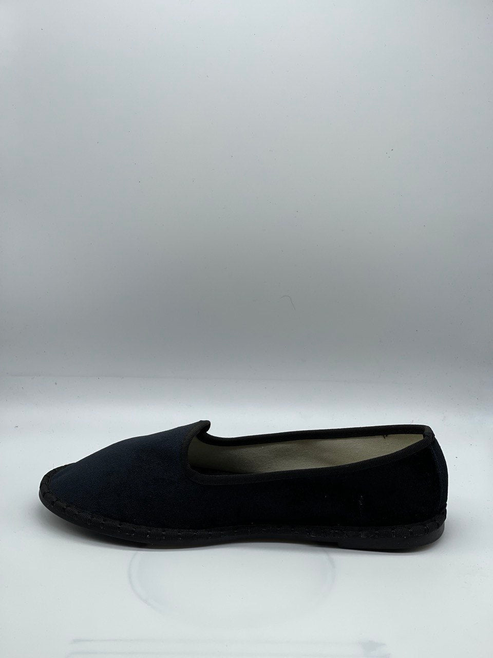 Samt-Sandalen für Frauen - zeitlose Hausschuhe