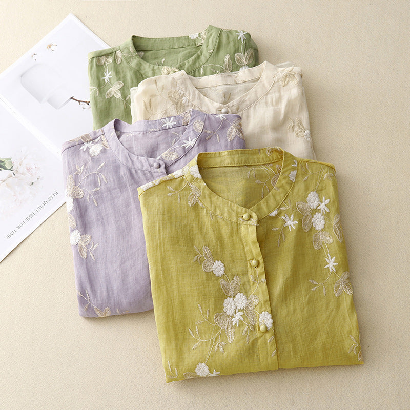 Mila™ | Bestickte Bluse aus Leinen und Baumwolle" can be rewritten as:
"Mila™ | Gestickte Leinen-Baumwollbluse