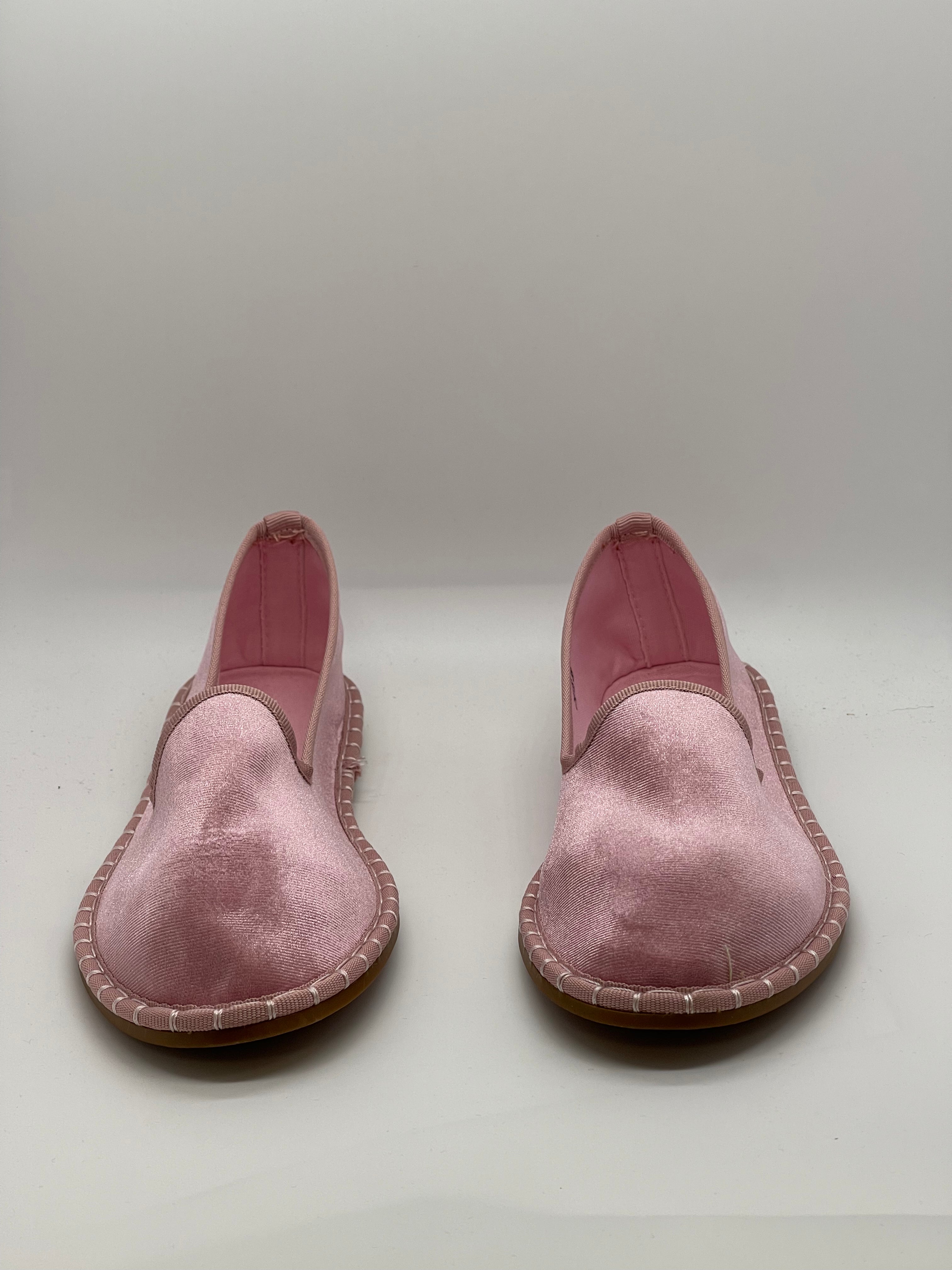 Samt-Sandalen für Frauen - zeitlose Hausschuhe