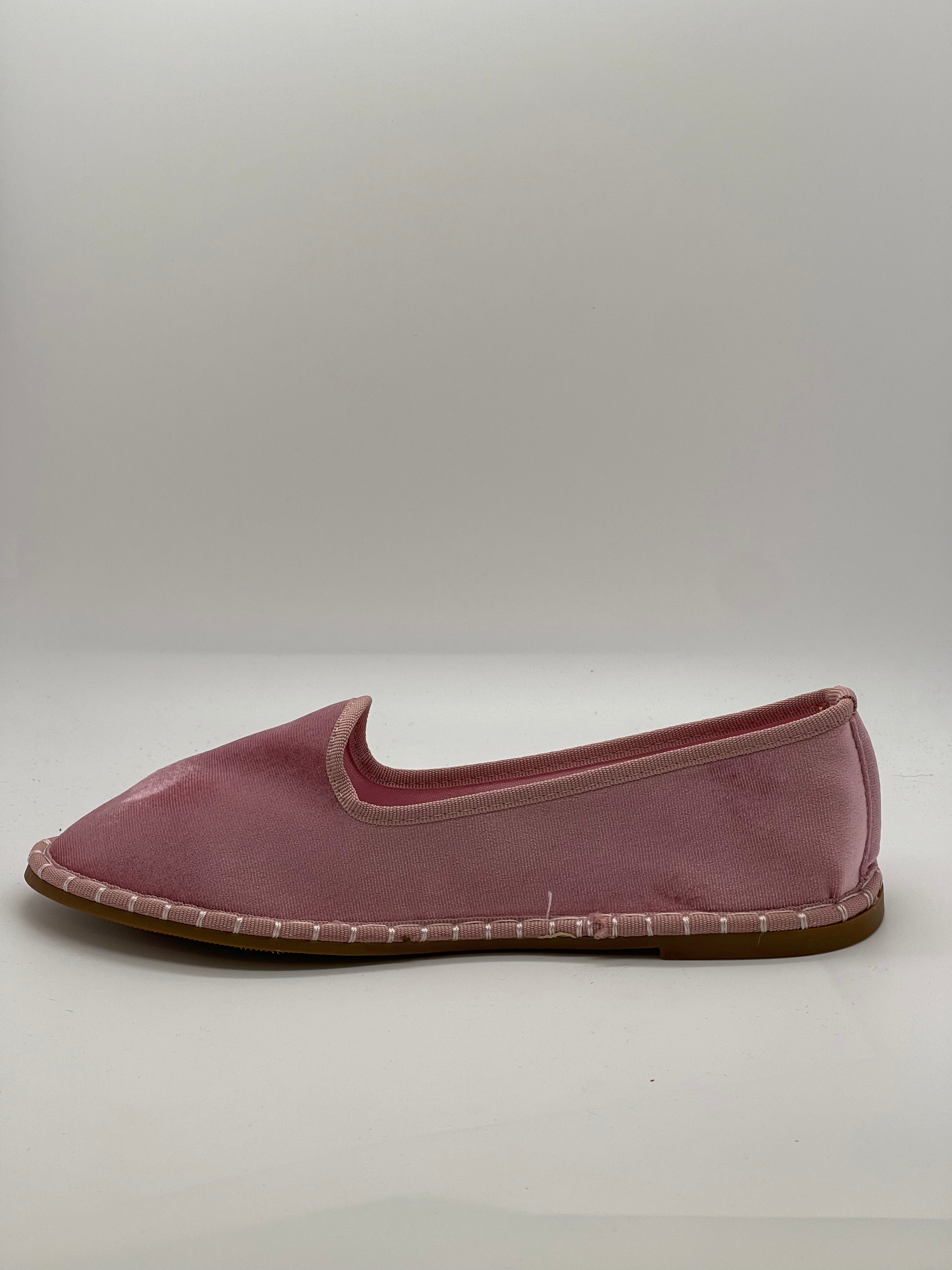 Samt-Sandalen für Frauen - zeitlose Hausschuhe