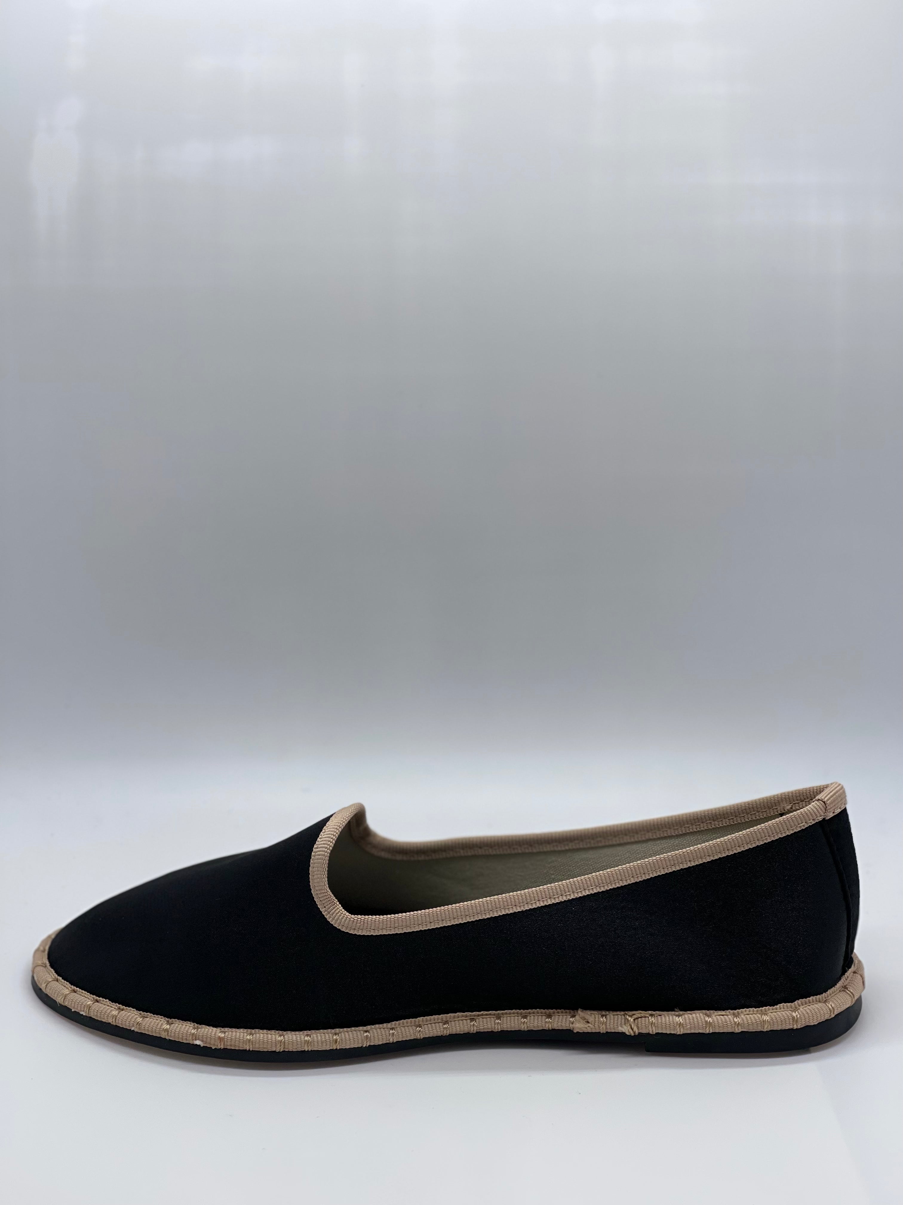 Samt-Sandalen für Frauen - zeitlose Hausschuhe