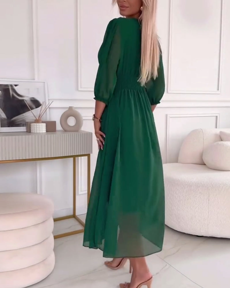 Claudia™ I Einfarbiges Taillenkleid mit V-Ausschnitt