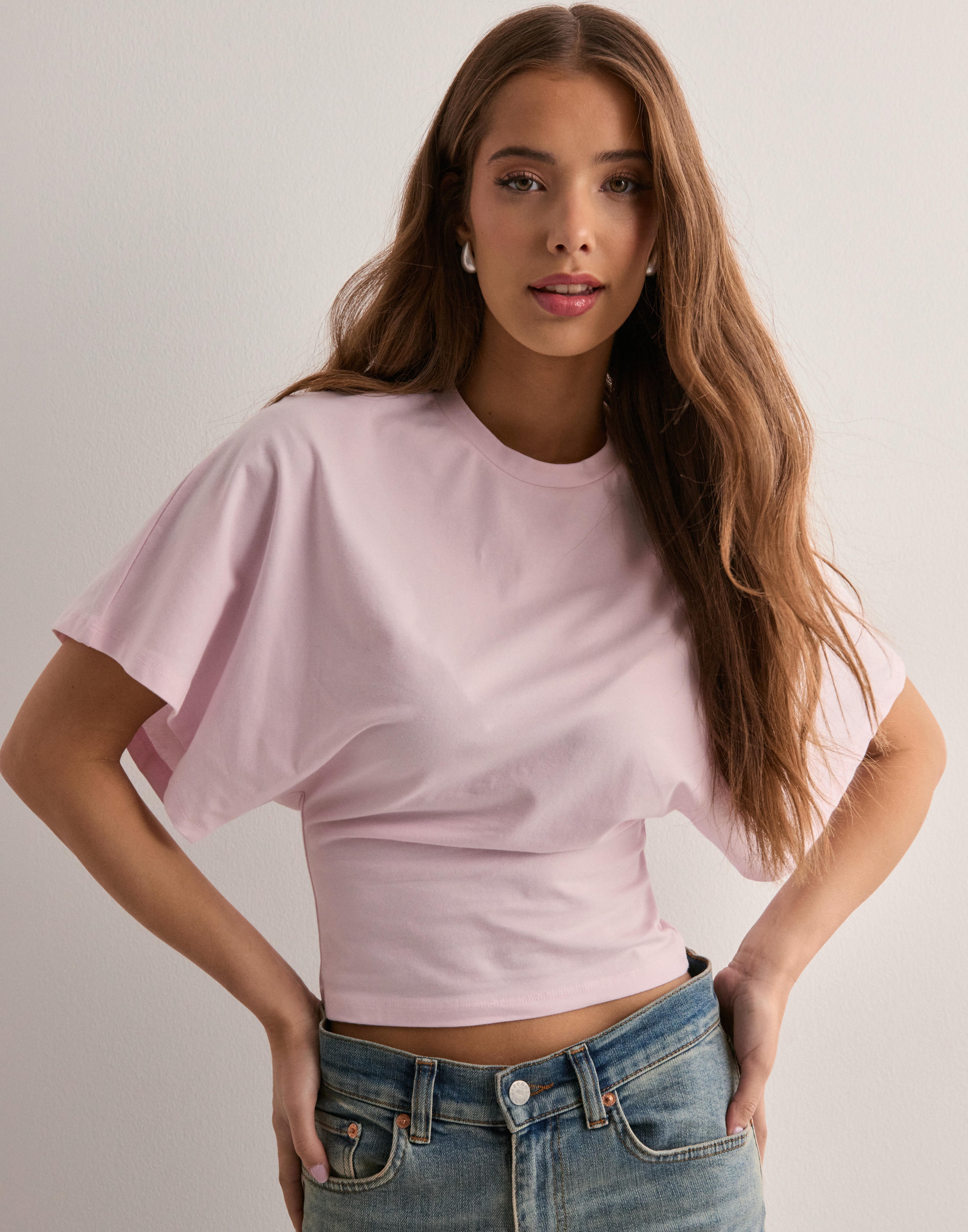 Lisa I Ikonen-T-Shirt mit weiten Ärmeln
