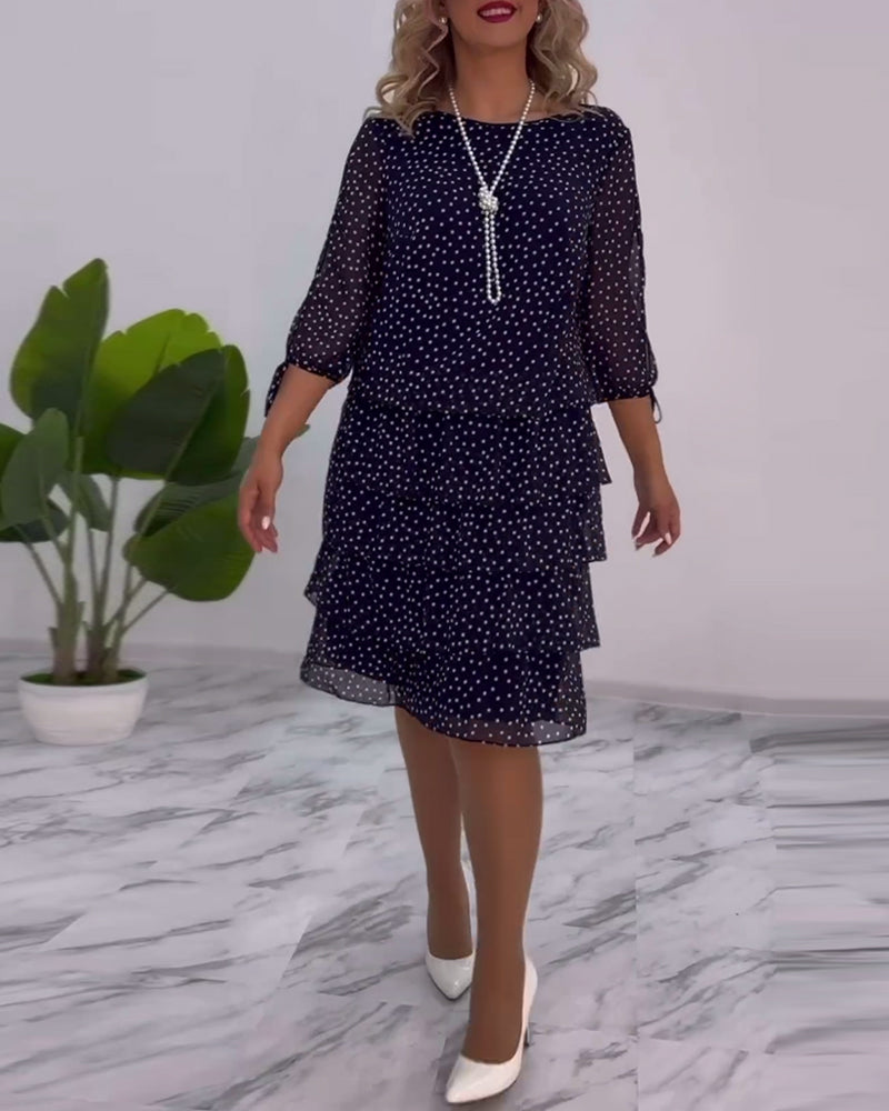 Karen™ I Elegant lagdelt kjole med prikker