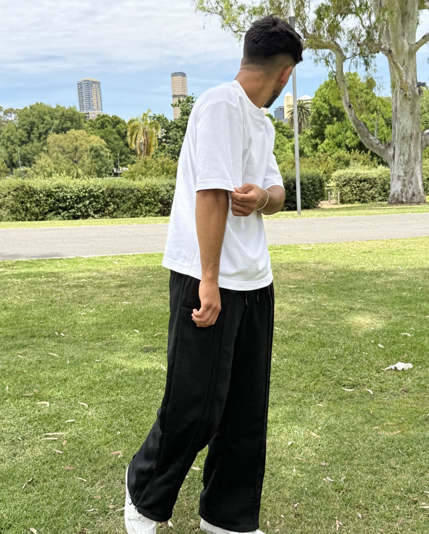 Nils | Vintage-Inspired Oversized Sweatpants with Splicing Detail