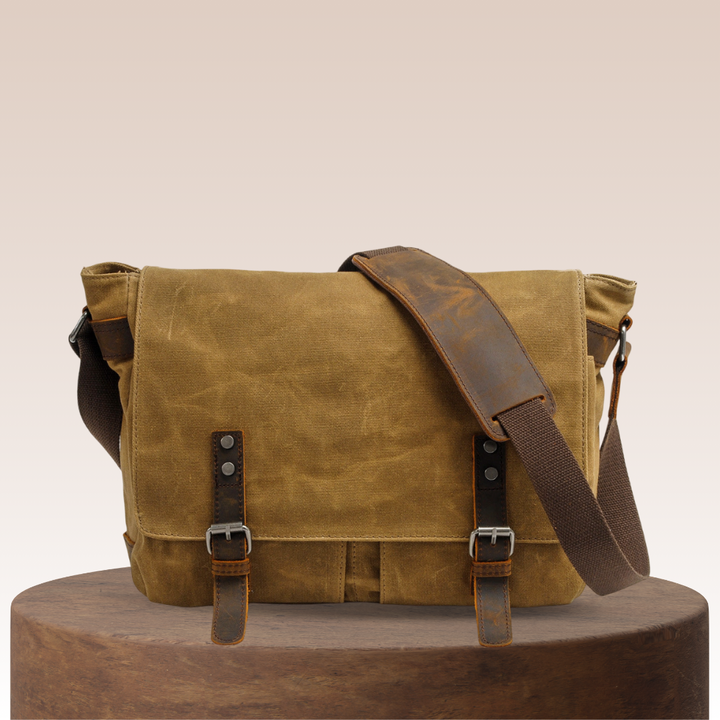 Oliver | Vintage Messenger Carry
