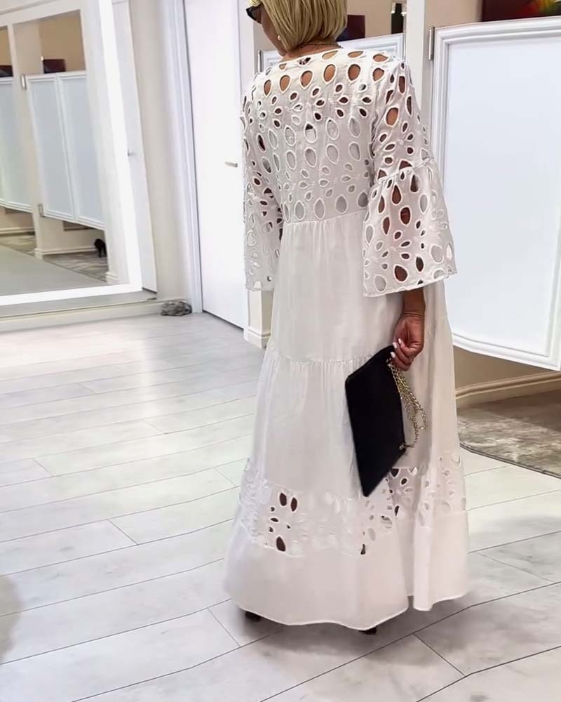 Kjole elegant ensfarvet blonde hul